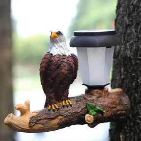 Estátua de Águia Solar para Jardim com Luz Automática