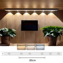 Luminária LED Fina com Sensor de Presença